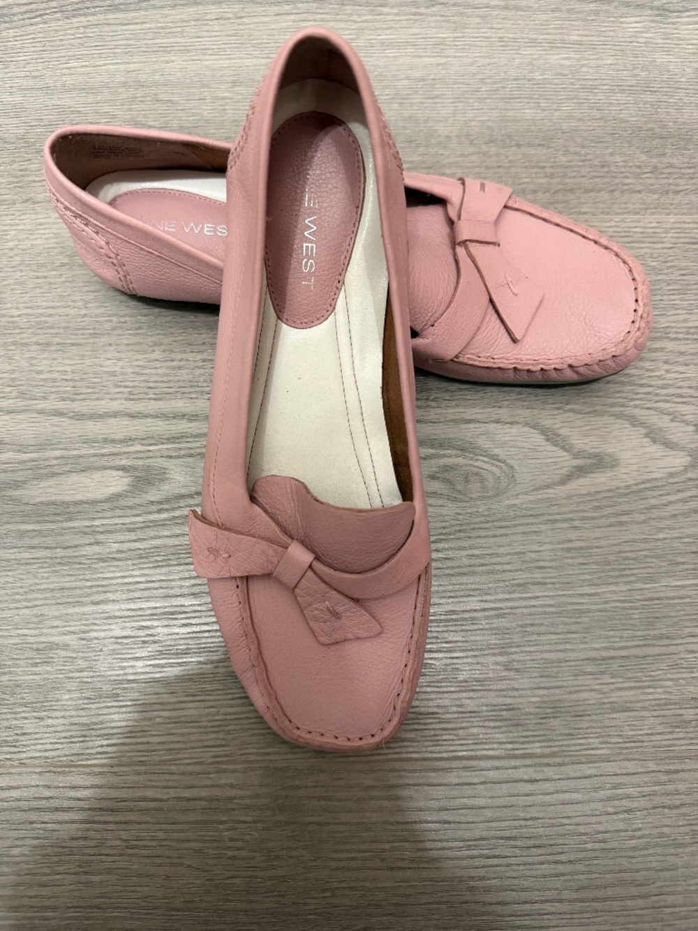 Nine West Soft Pink Pebble Leather Bow Moccasin Flats